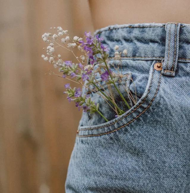 skinny blue jeans